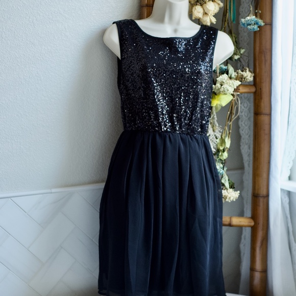 ISSI Sequence Chiffon Black Mini Dress Small - Picture 2 of 13